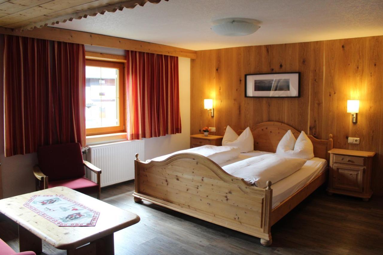 Berghof Hotel Berwang Bagian luar foto