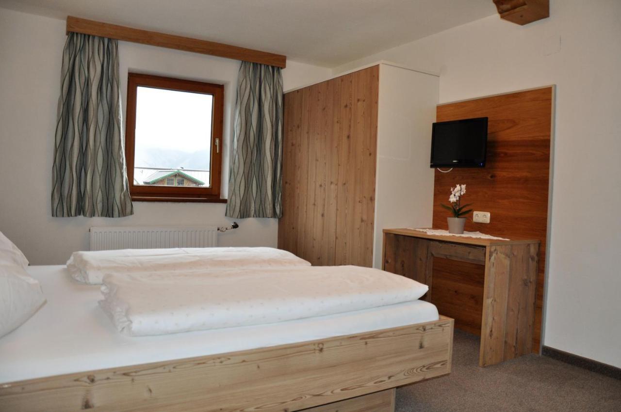 Berghof Hotel Berwang Bagian luar foto
